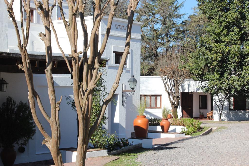 Las Moras Hotel サンロレンソ エクステリア 写真